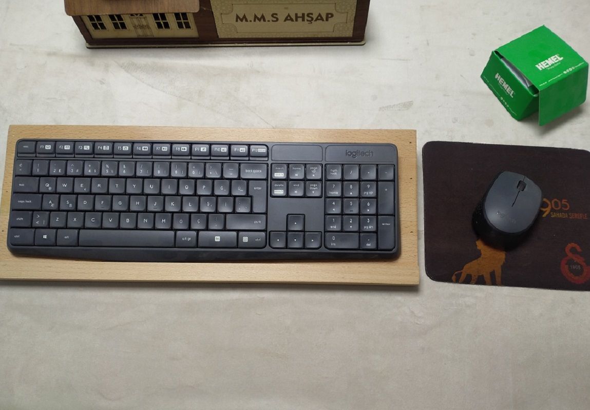 MMS AHŞAP AÇILI KLAVYE ALTLIĞI